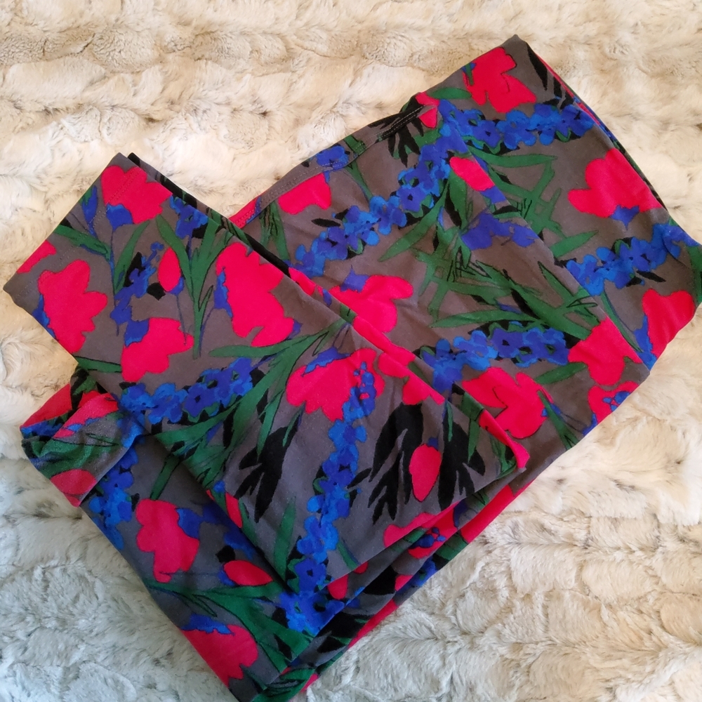LuLaRoe Floral Print Leggings TC Tall & Curvy